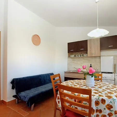 Fuer 2 Personen Ca 30 Qm In Fazana, Istrien Istrische Riviera Apartment *