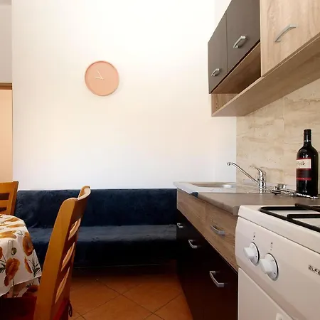 Fuer 2 Personen Ca 30 Qm In Fazana, Istrien Istrische Riviera Fazana
