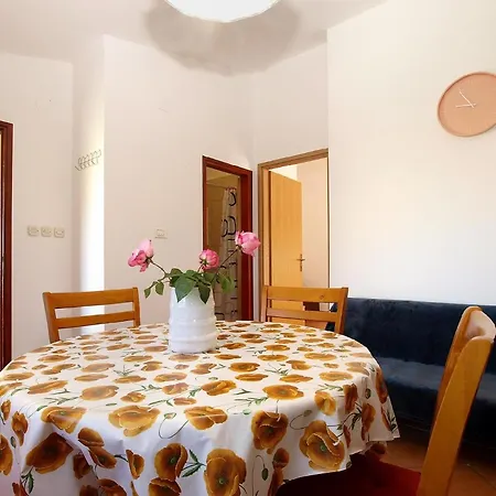 Fuer 2 Personen Ca 30 Qm In Fazana, Istrien Istrische Riviera Apartment *